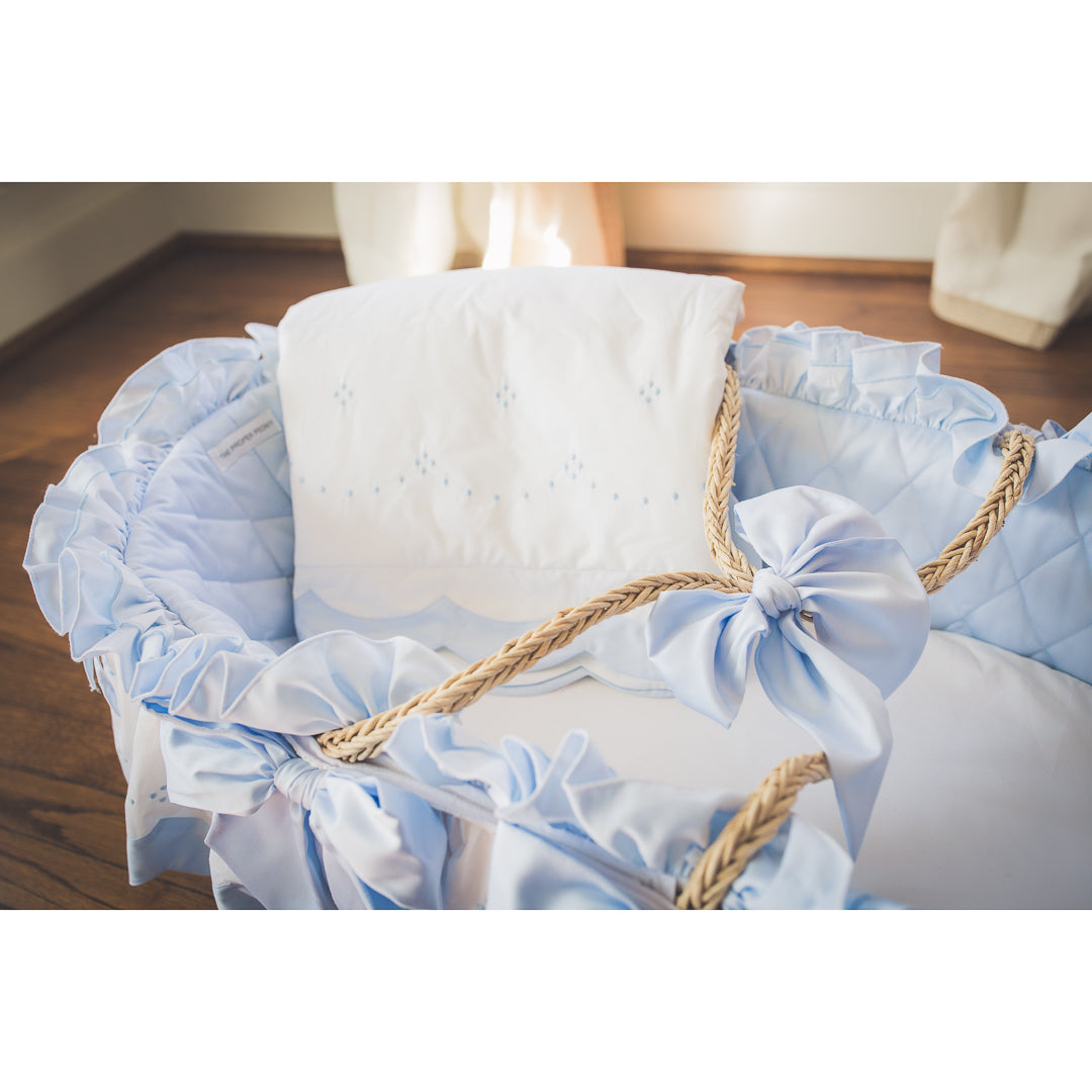 Moses Basket, White with Blue