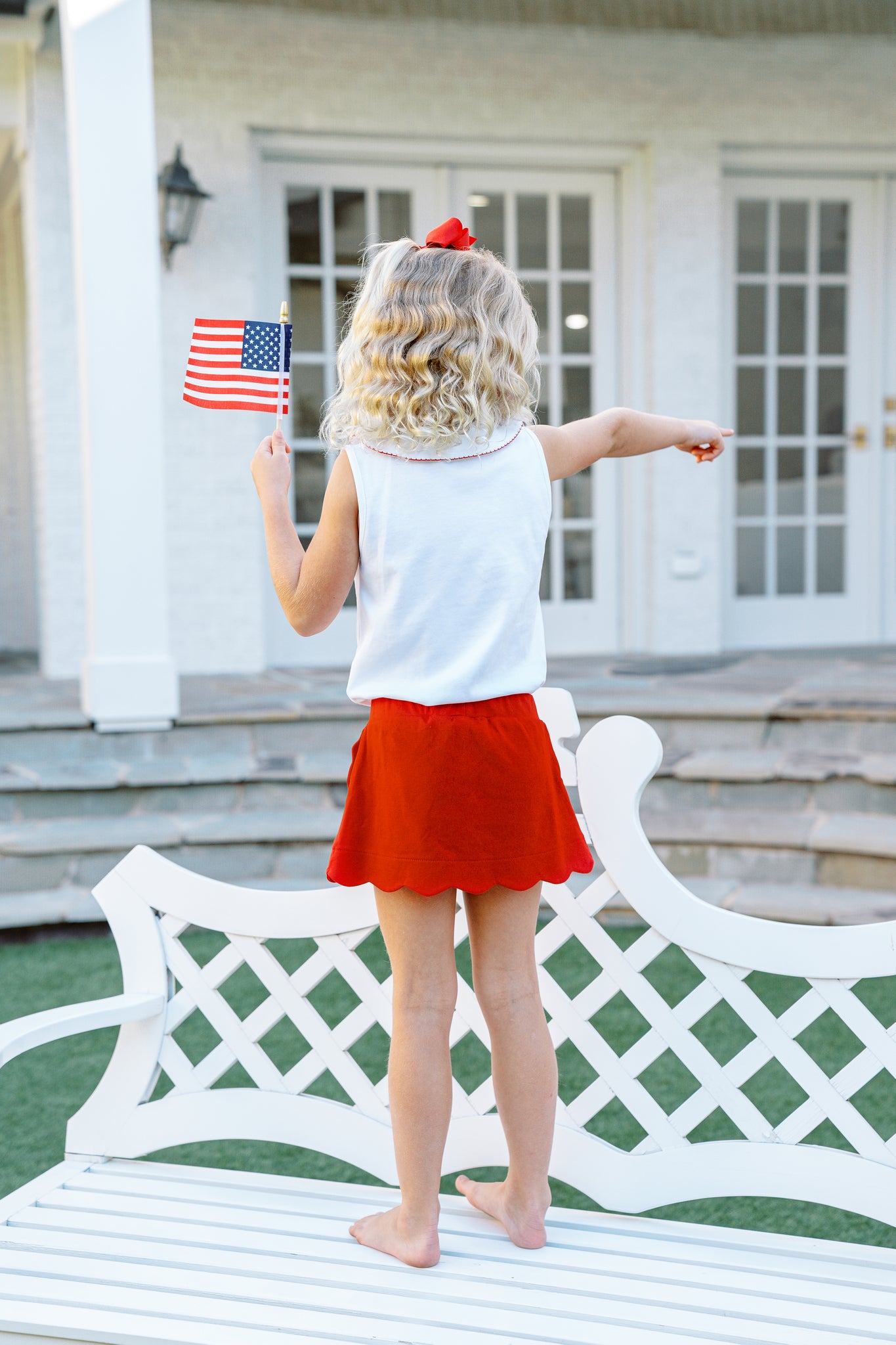 Red Trim Ruffle Collar Sleeveless Shirt