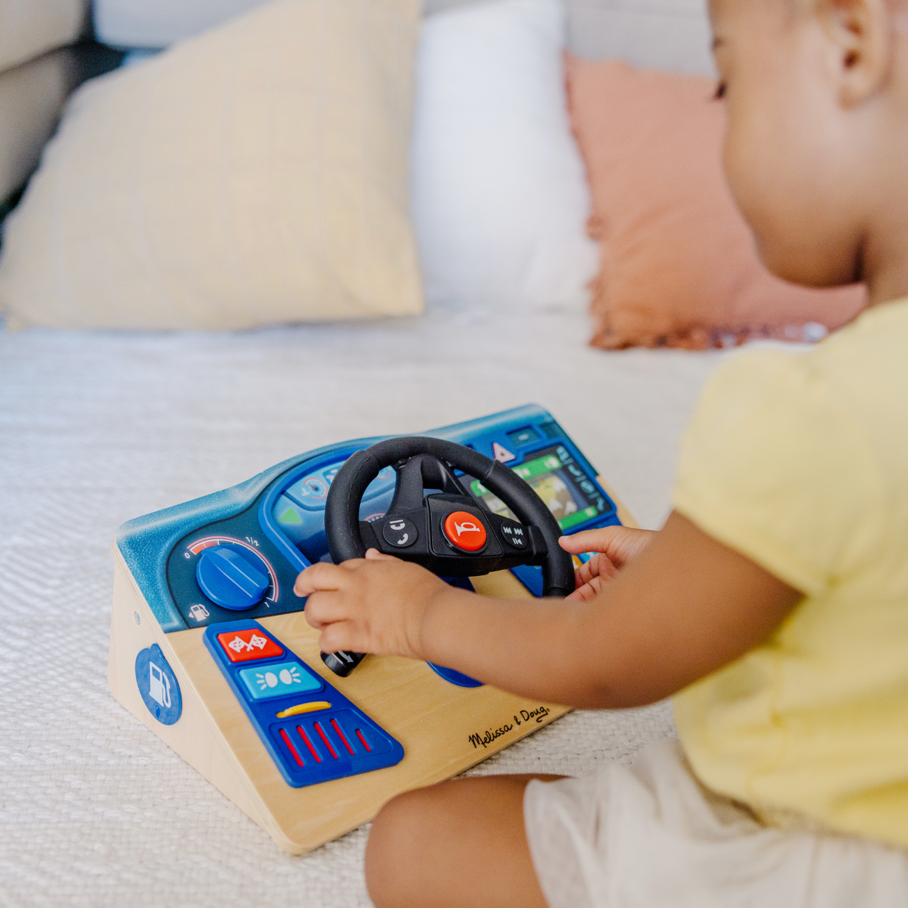 Vroom & Zoom Interactive Dashboard