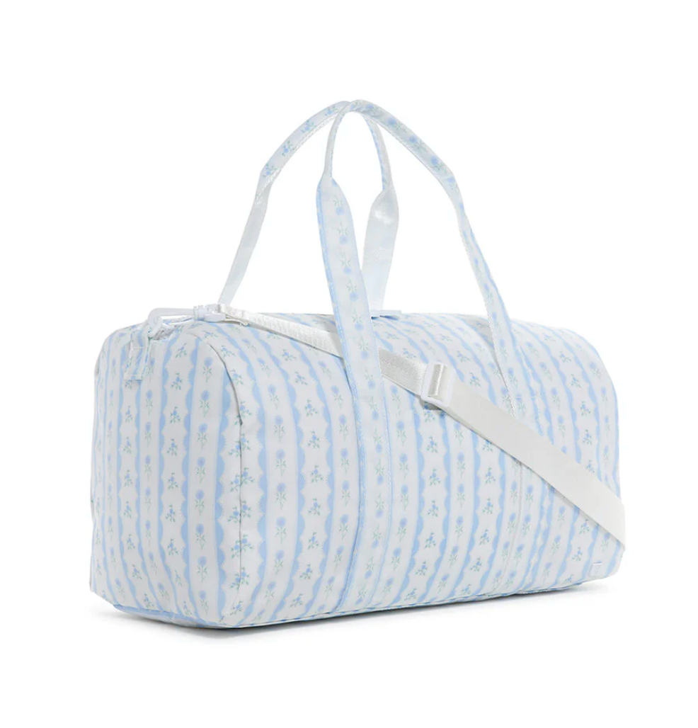 Weekender Duffel Bag, Ribbon Floral Blue – Baby Braithwaite Weekender Duffel Bag, Ribbon Floral Blue – Baby Braithwaite