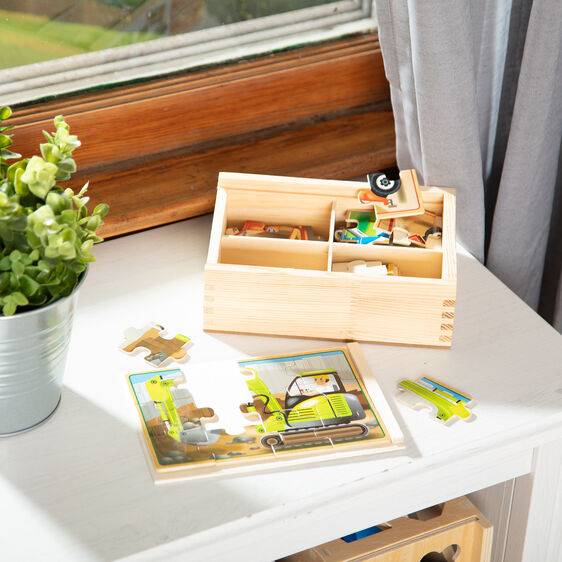 Jigsaw Puzzles in a Box, Construction