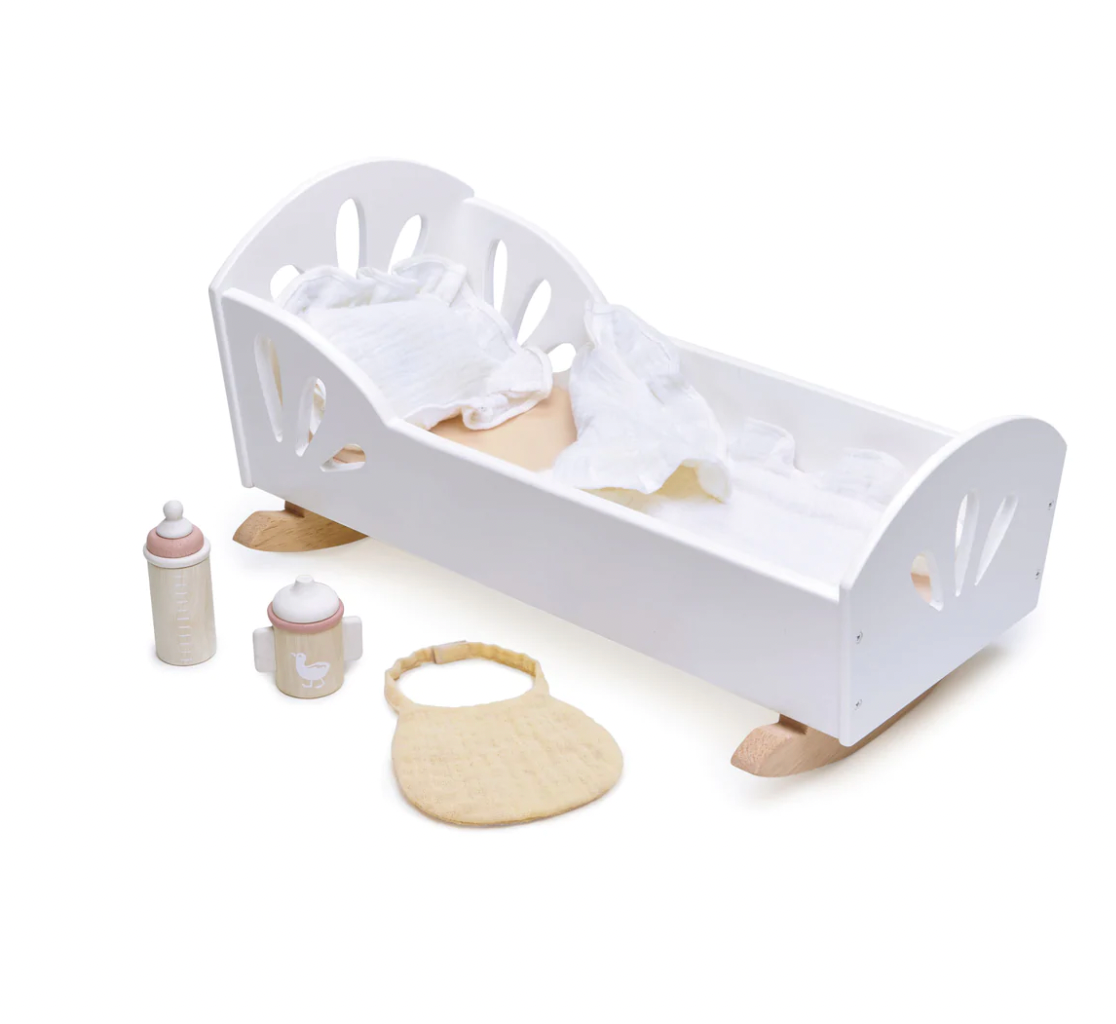 Sweet Swan Dolly Bed