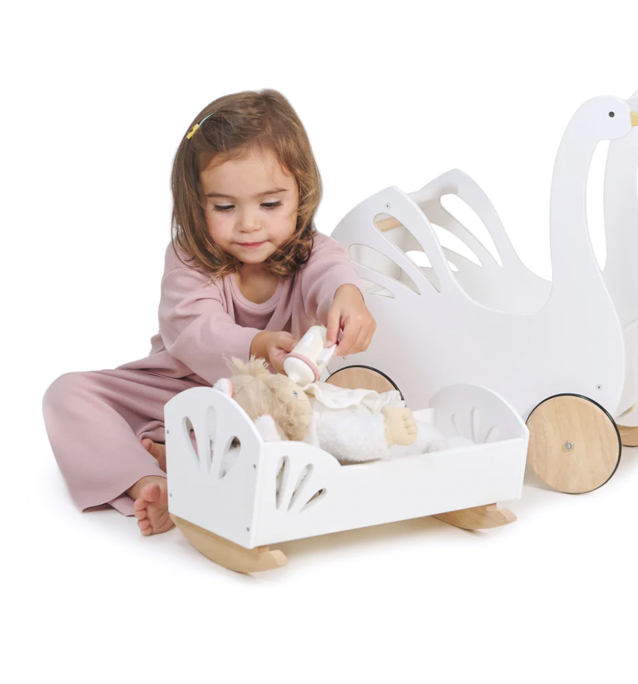 Sweet Swan Dolly Bed