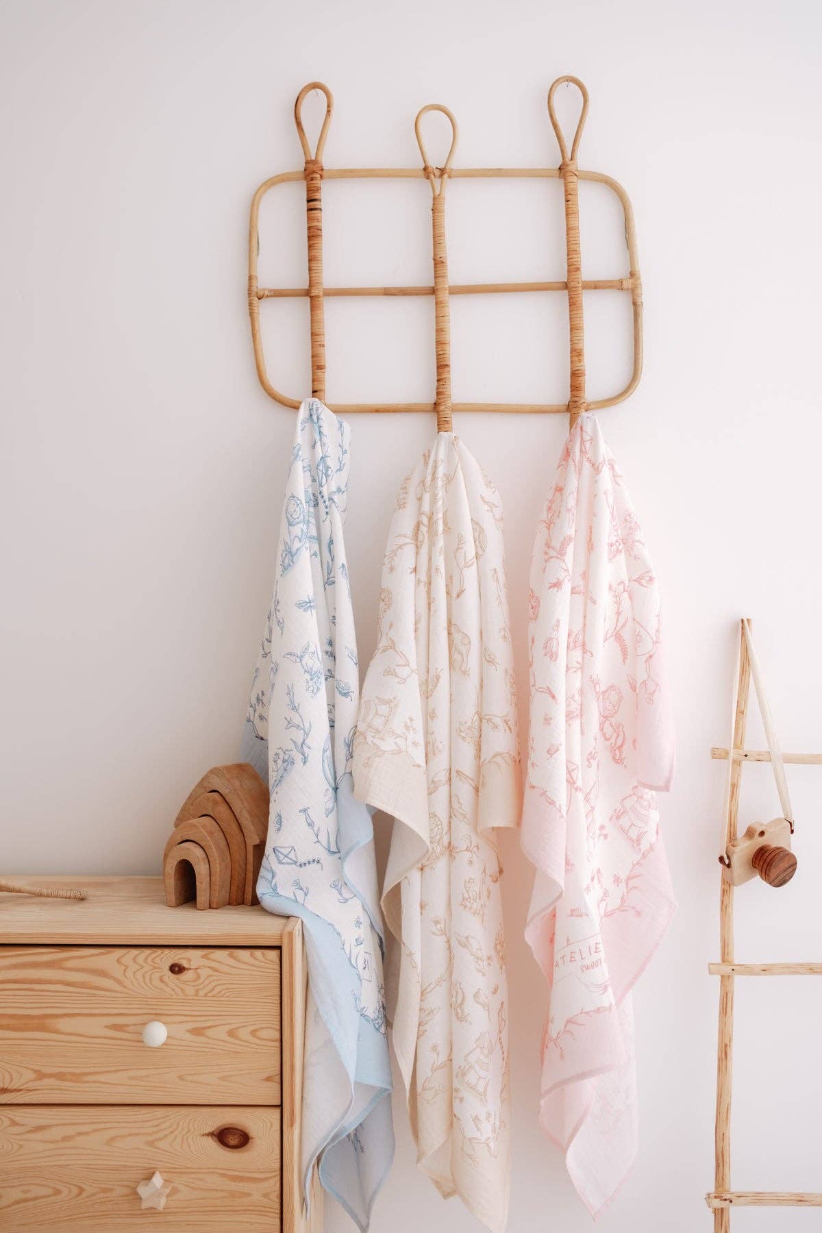 Muslin Swaddle, Pink Toile De Jouy