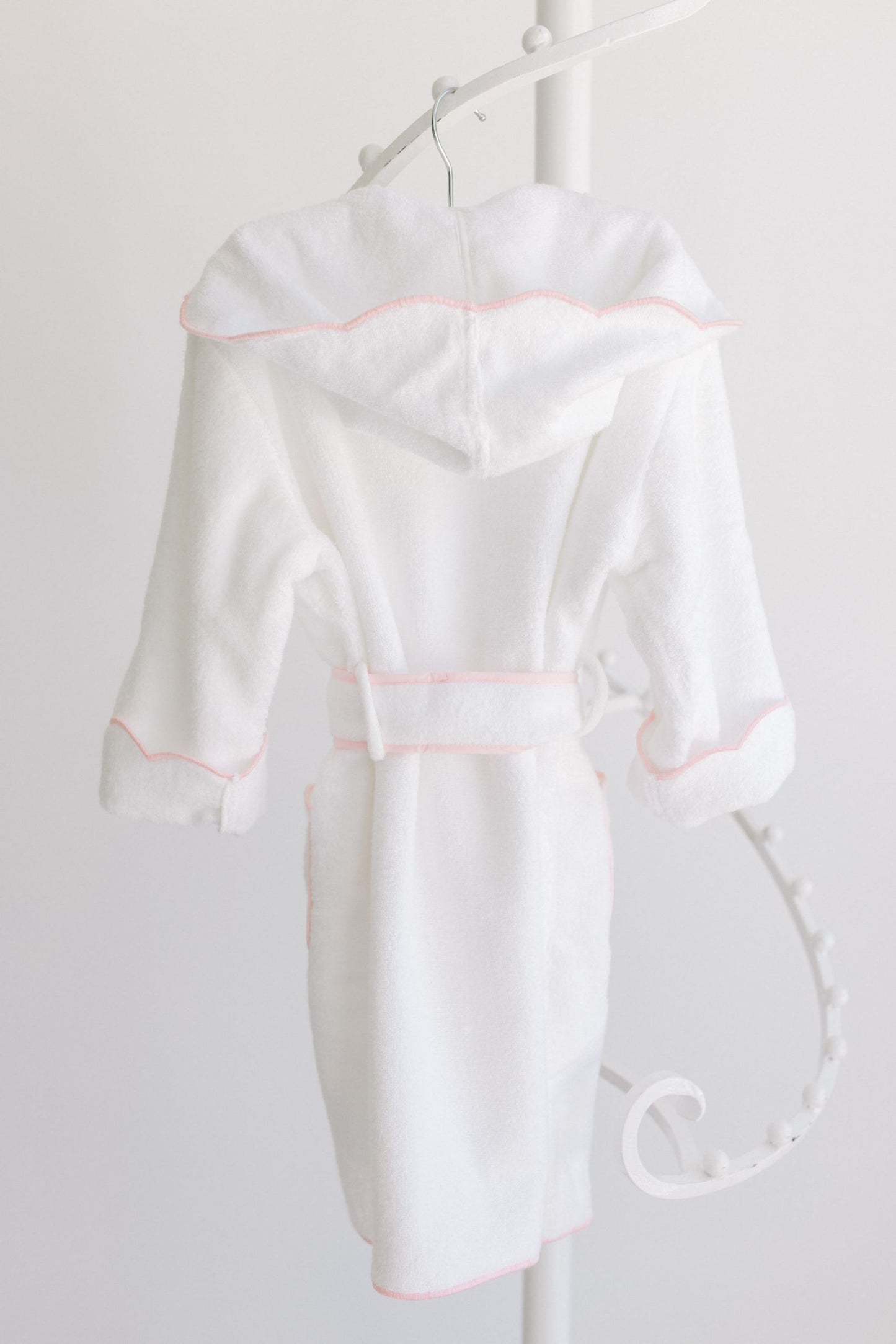 Bath Robe, White with Pink Scallop