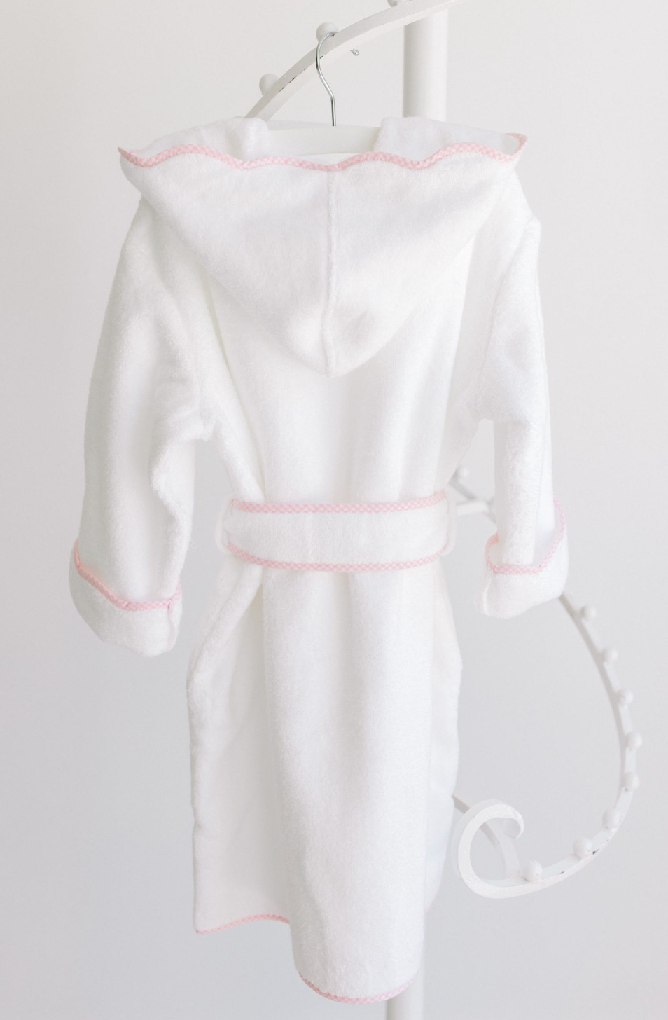 Bath Robe, White with Pink Scallop