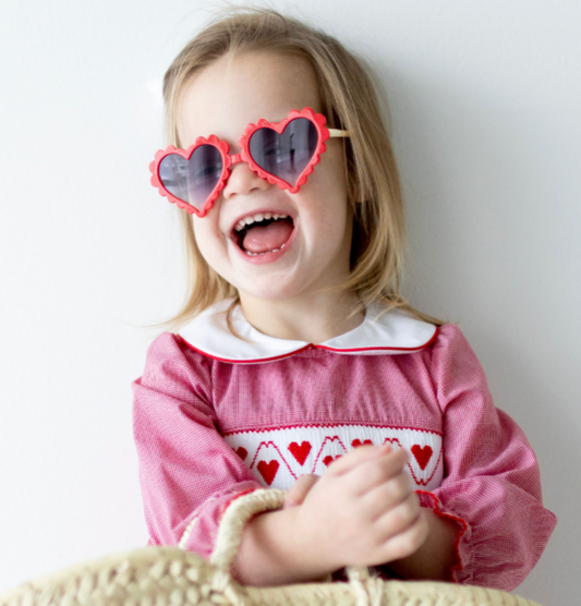 Kids Toddler Scallop Heart Sunglasses: Red